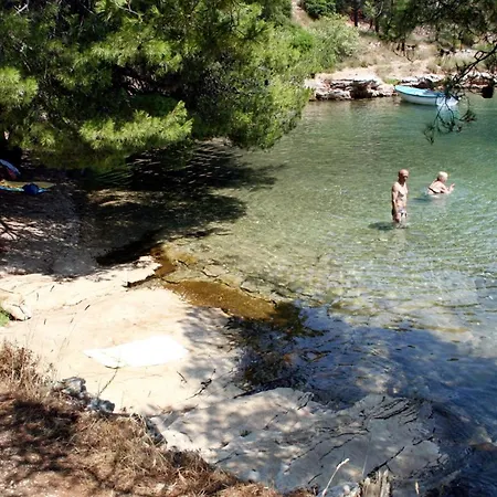 4634b * Vrboska